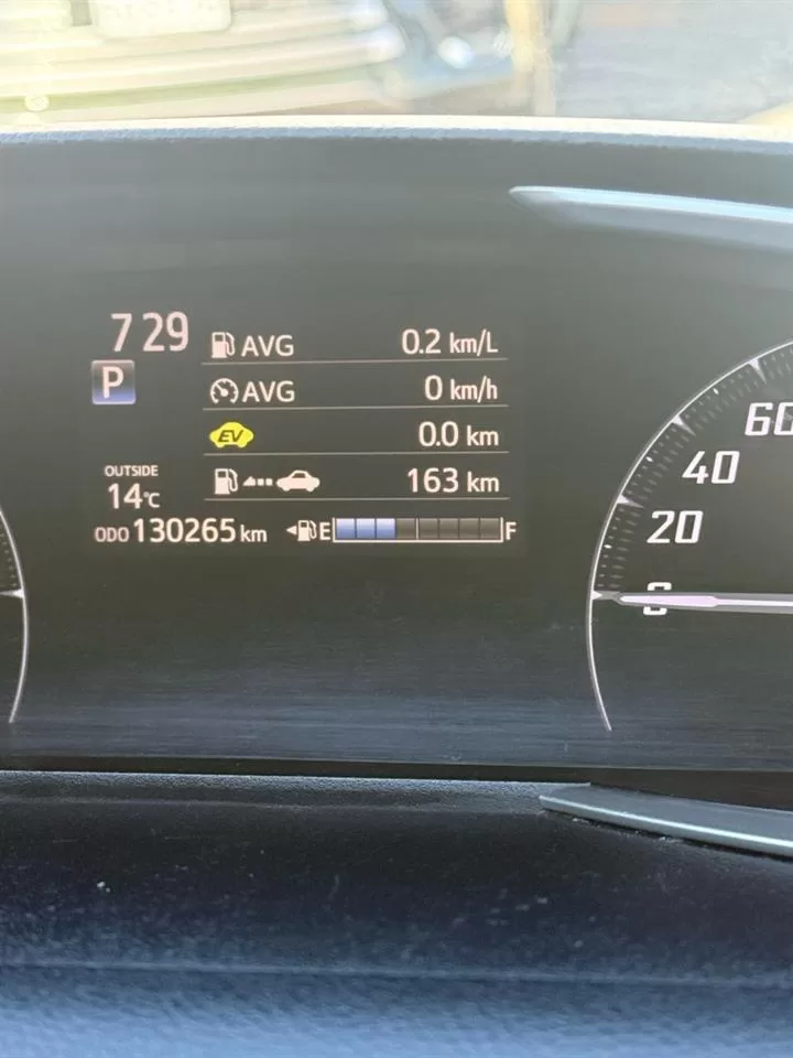 2015 Toyota Sienta Hybrid 7 Seater – photo 16