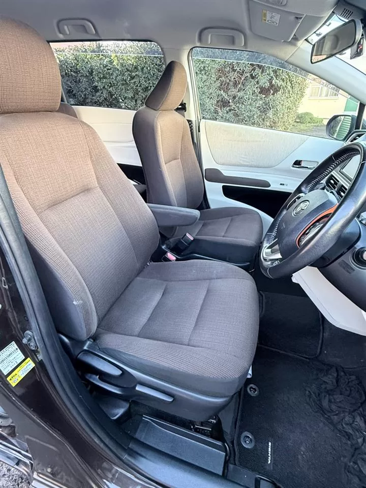 2015 Toyota Sienta Hybrid 7 Seater – photo 8