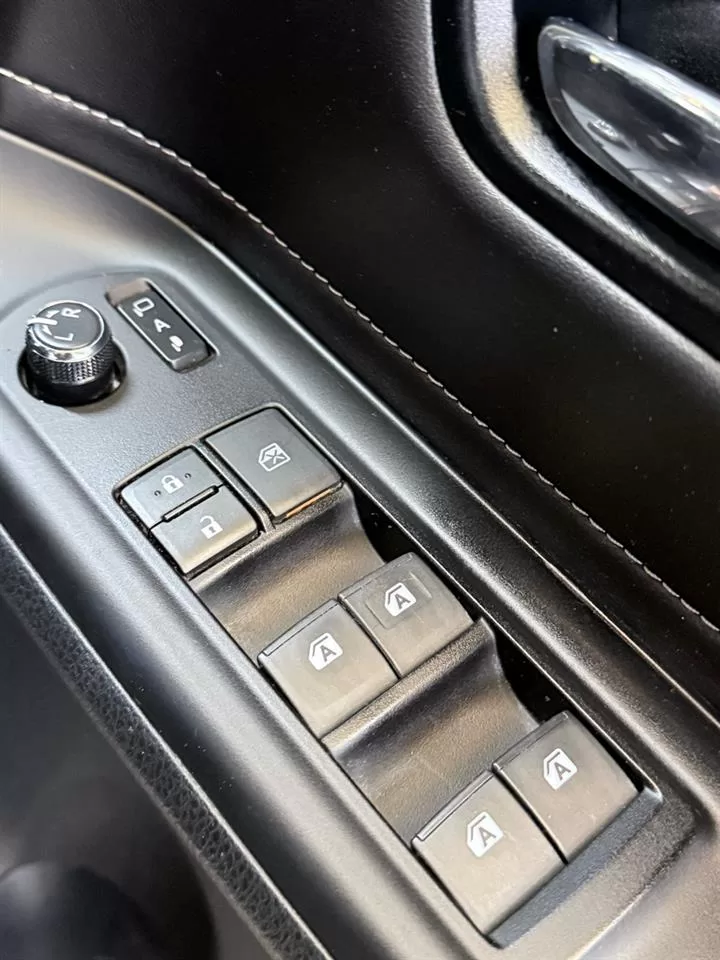 2015 Toyota Esquire 8 Seater – photo 16