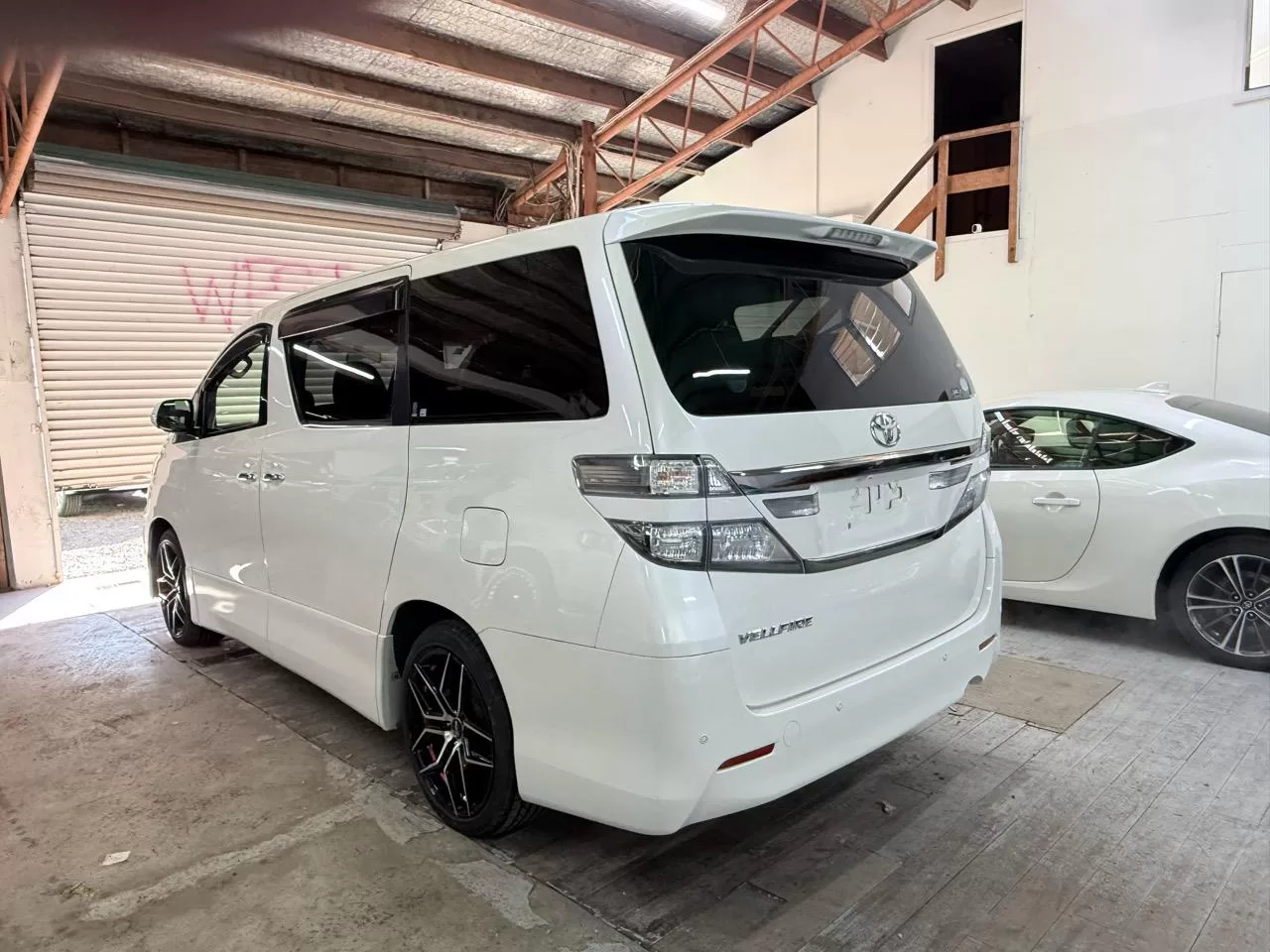 2014 Toyota Vellfire New Wheels Power Doors – photo 5