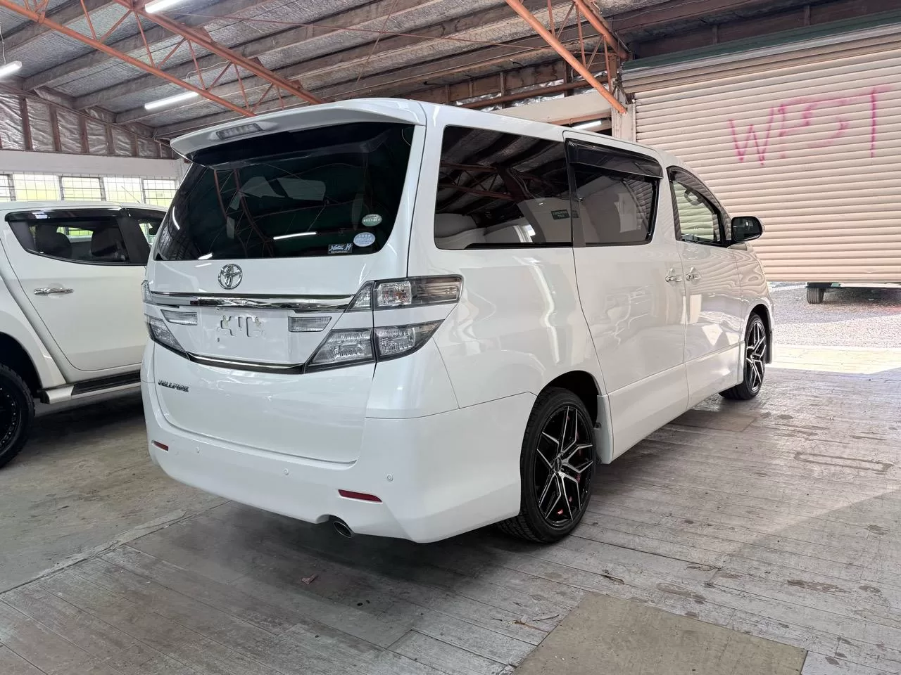 2014 Toyota Vellfire New Wheels Power Doors – photo 7