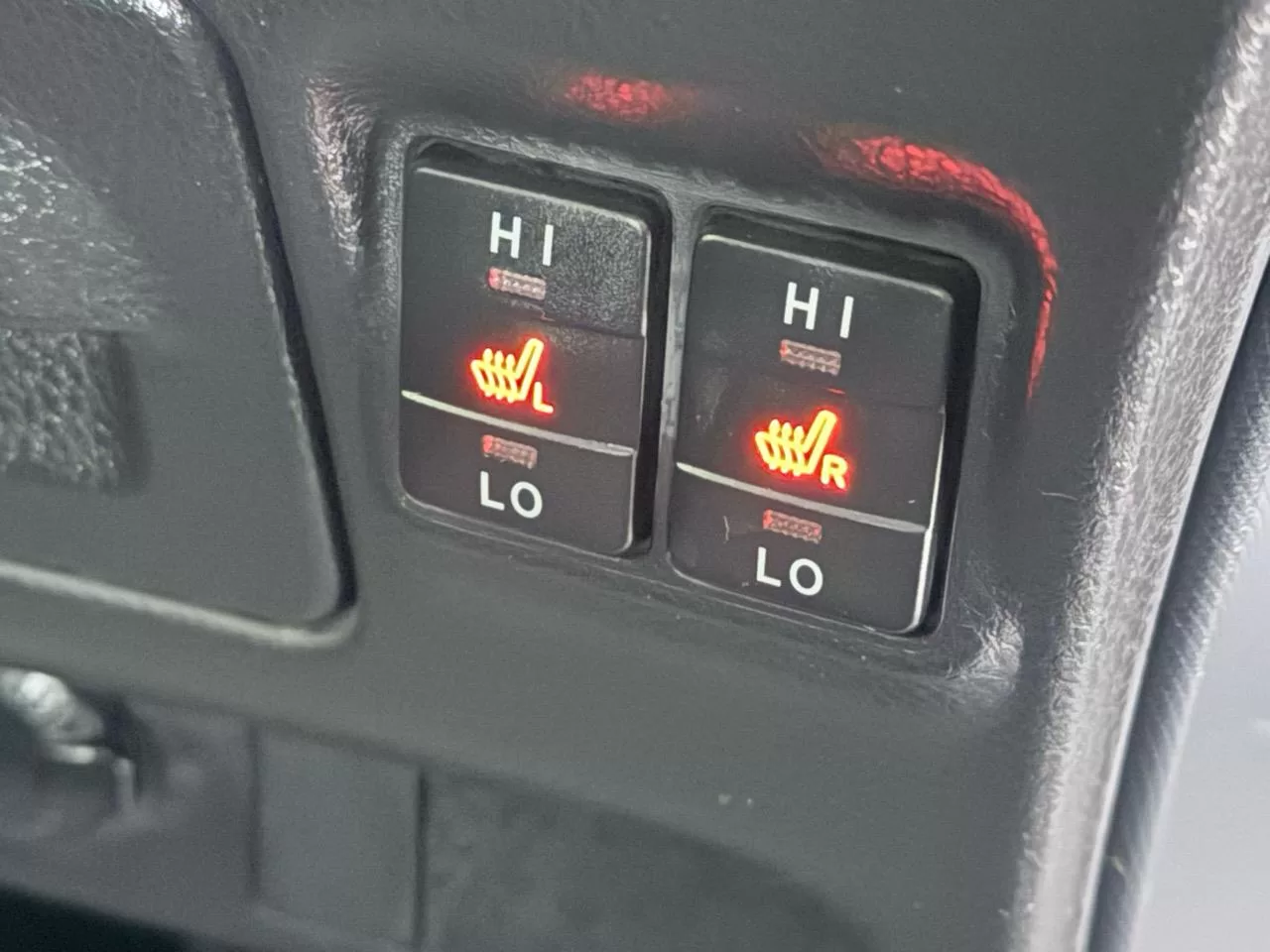 2015 Toyota Noah Hybrid G – photo 20