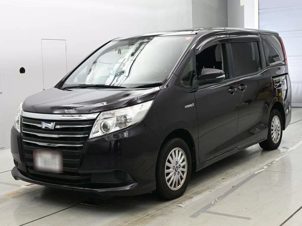 2014 Toyota Noah Hybrid X – photo 1