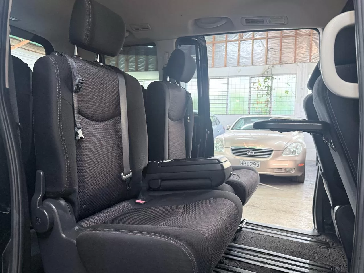 2012 Nissan SERENA Highway Star HV – photo 12