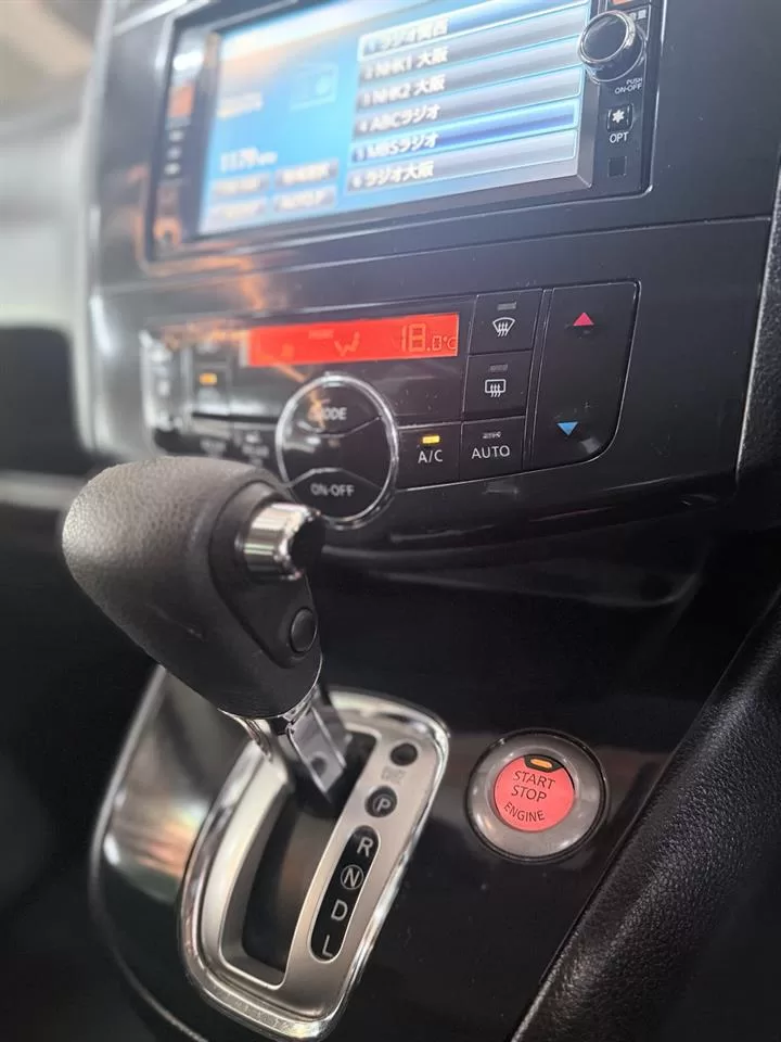 2012 Nissan SERENA Highway Star HV – photo 18